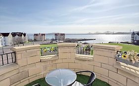 Penthouse At The Bay Near Edinburgh